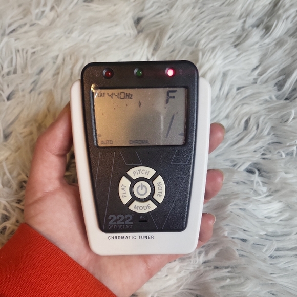 222 by First Act Chromatic Auto Guitar and Bass Tuner - Picture 7 of 8